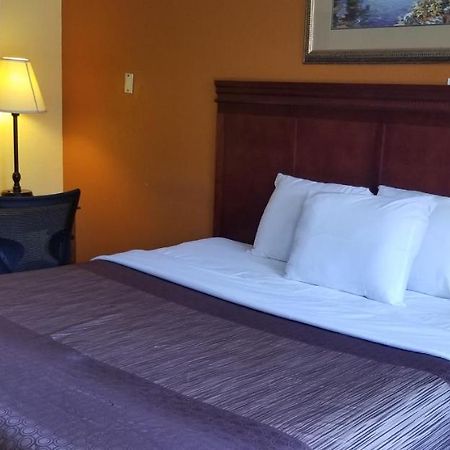 Lotus By Hotel Inn Ontario Extérieur photo
