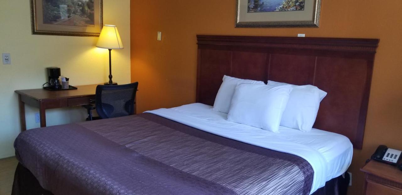 Lotus By Hotel Inn Ontario Extérieur photo